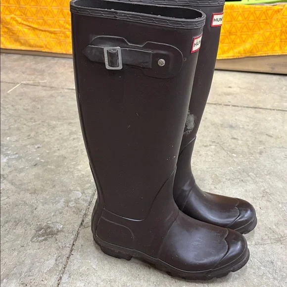 Hunter Dark Brown Tall Gloss Rain Boots - Picture 2 of 11